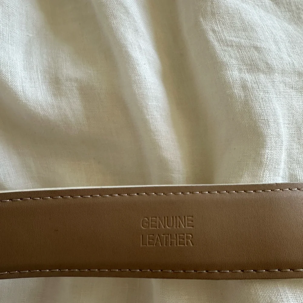 White Canvas Belt with Silver Buckle - Picture 3 of 4